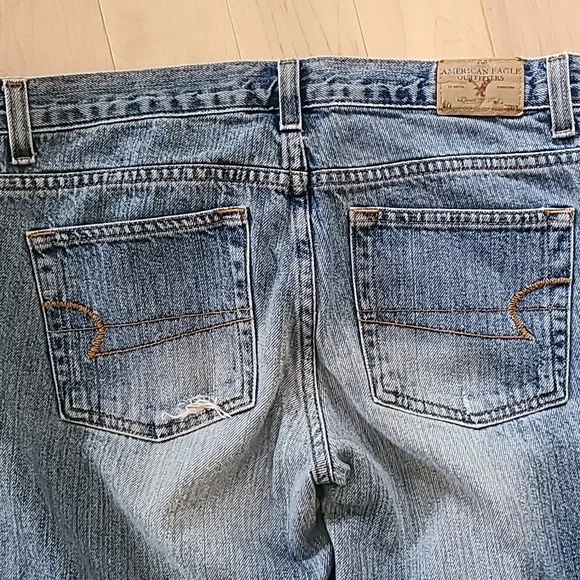 American Eagle favorite flare jeans 👖 - Picture 5 of 7